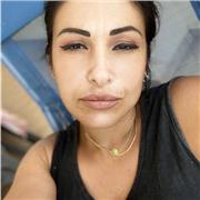 Docente di francese e spagnolo, specializzando per il sostegno per scuola secondaria di primo grado. Traduttrice e interprete giurato